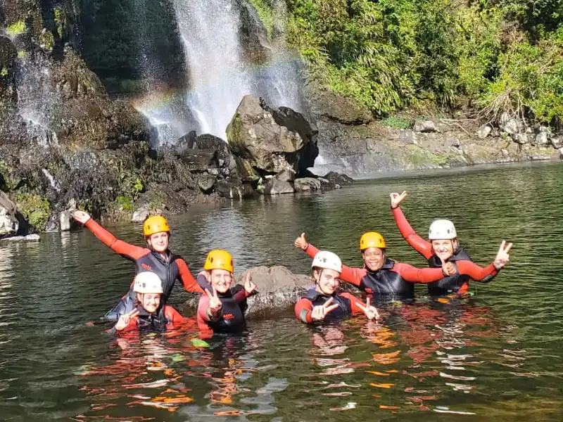 canyoning Sainte-Suzanne à La Réunion cascade bassin boeuf