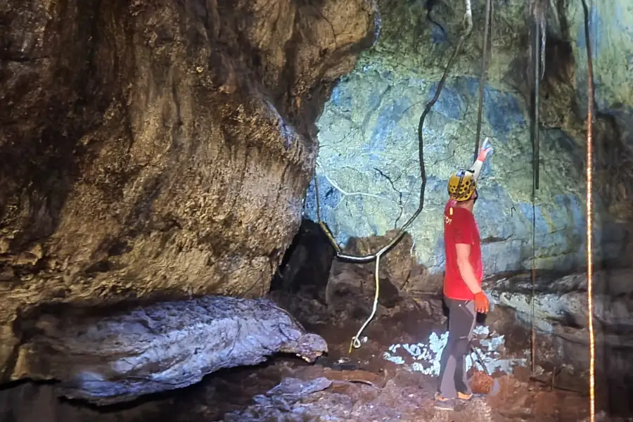 Tunnel de lave de Citron Galet à La Réunion – galerie volcanique accessible